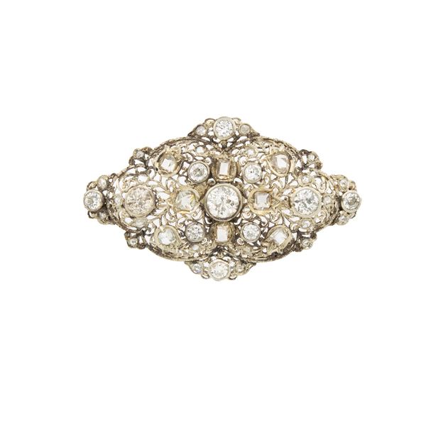 Antique platinum and diamonds pendant brooch