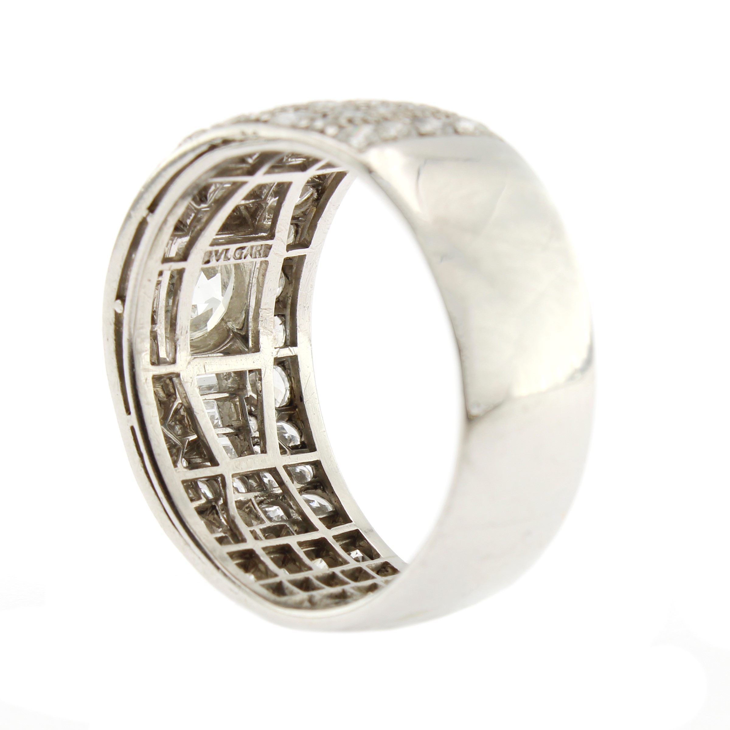 Bulgari anello fascia in platino con diamante