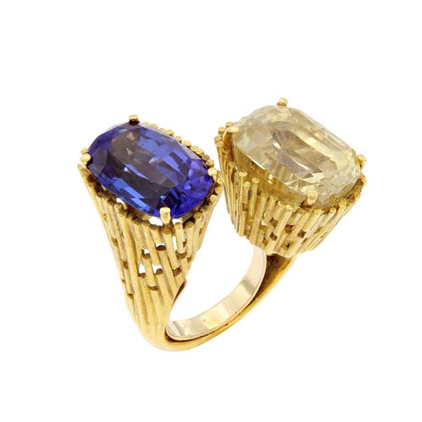 Anello scultura in oro giallo 18kt