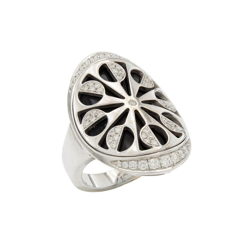 Anello in Oro Bianco 18kt Smalto Nero e Diamanti