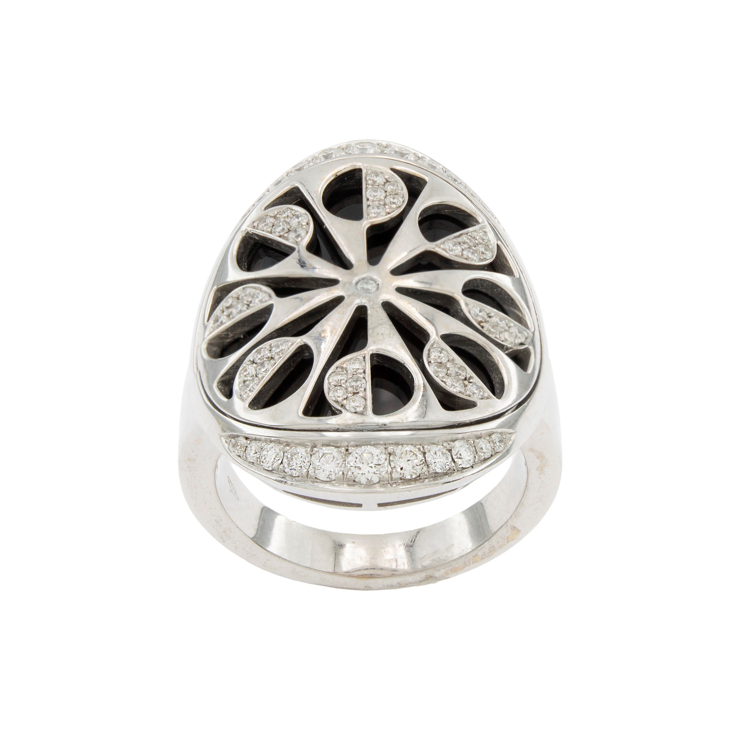 Anello in oro bianco 18kt smalto nero e diamanti