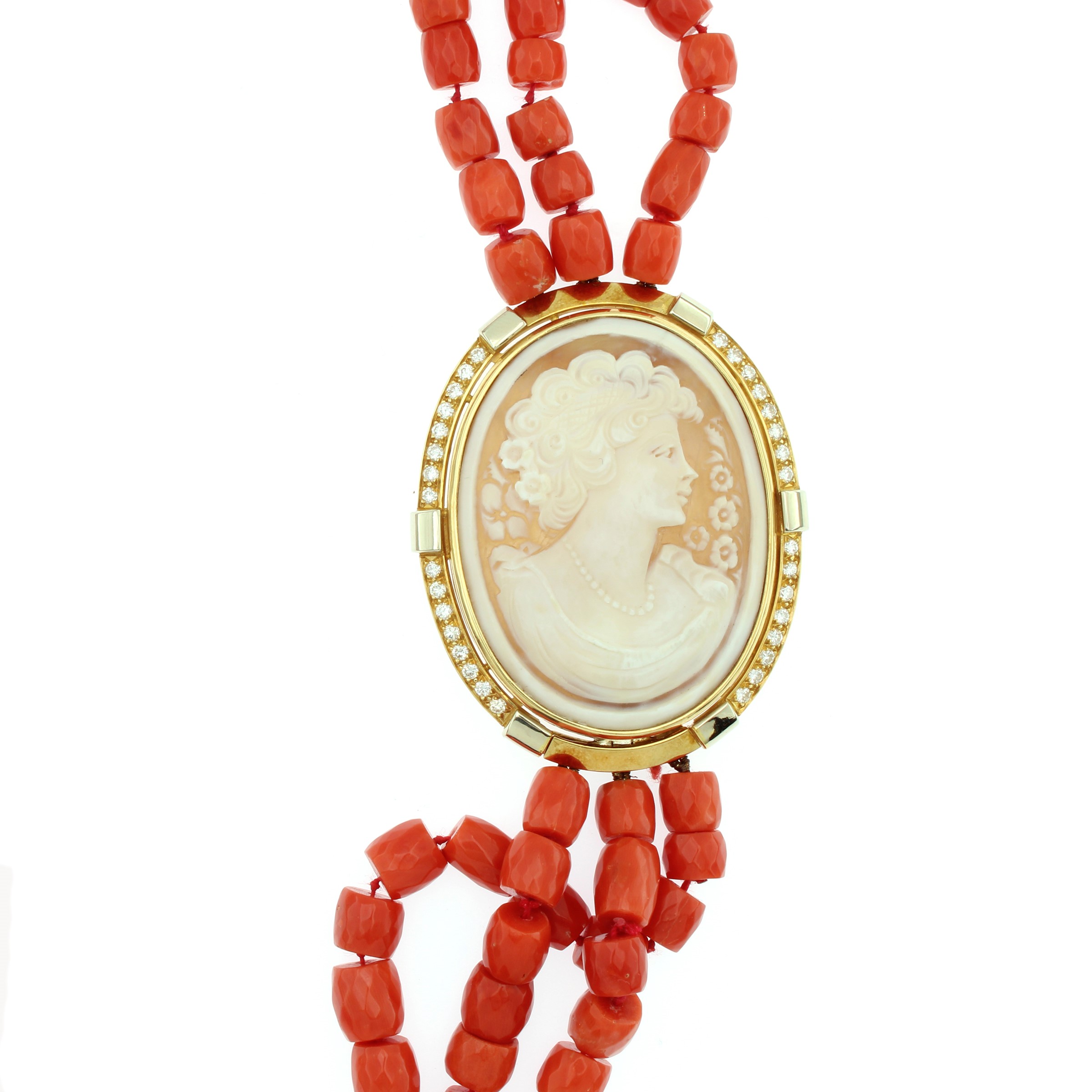 Collana a tre fili di corallo mediterraneo a barilotti sfaccettati