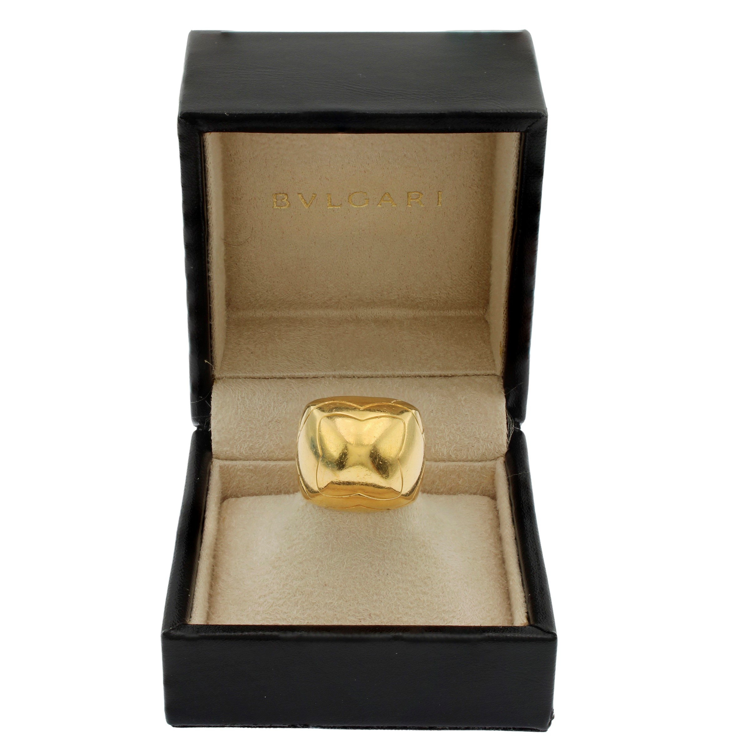 Bulgari, anello collezione Piramide