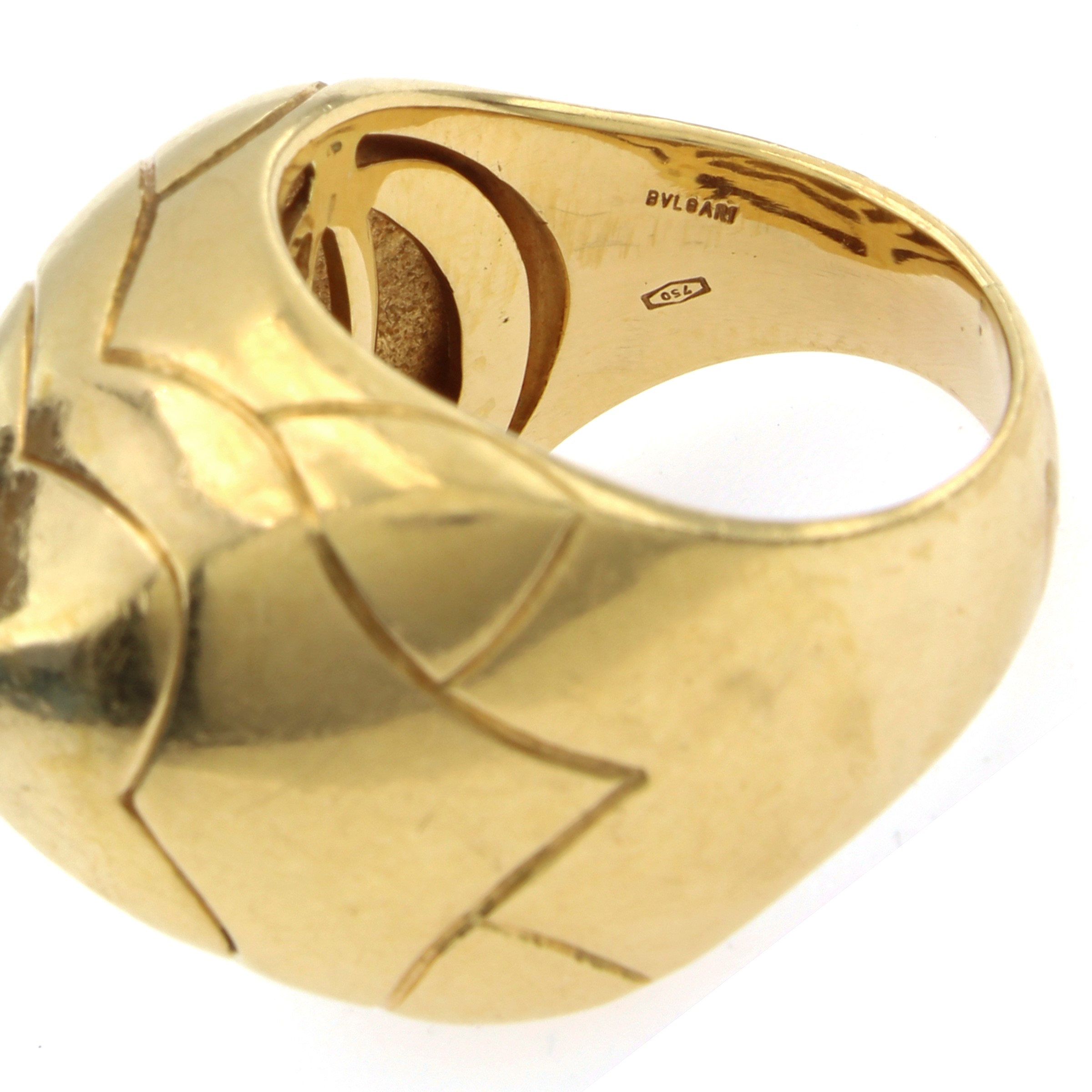 Bulgari, anello collezione Piramide