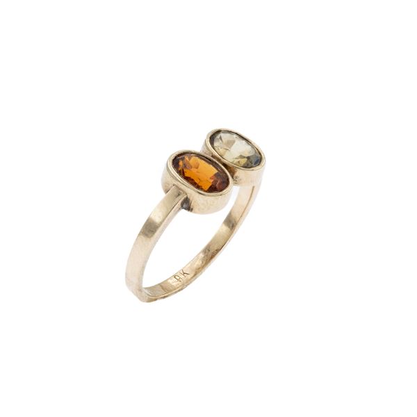 Anello in oro giallo 9kt con quarzi citrini