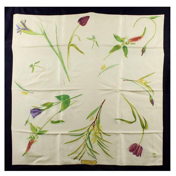 Salvatore Ferragamano foulard fiori vintage
