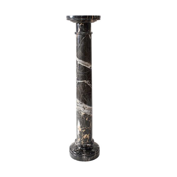 Colonna in marmo