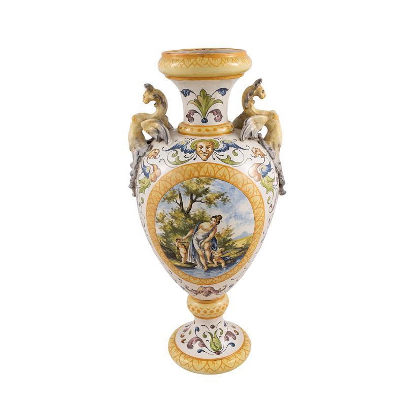 Vaso in maiolica policroma
