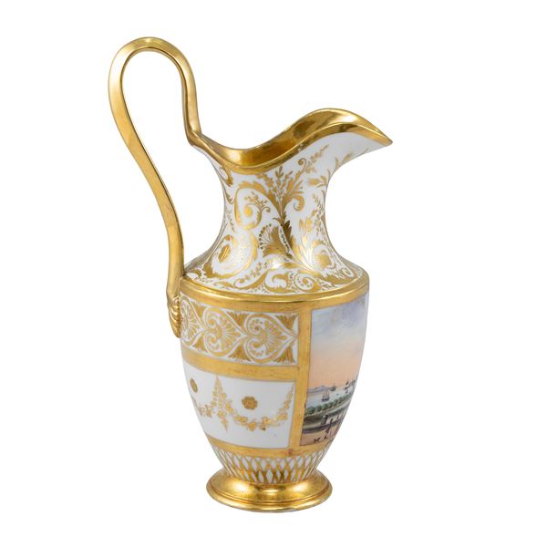 Caraffa in porcellana policroma Capodimonte