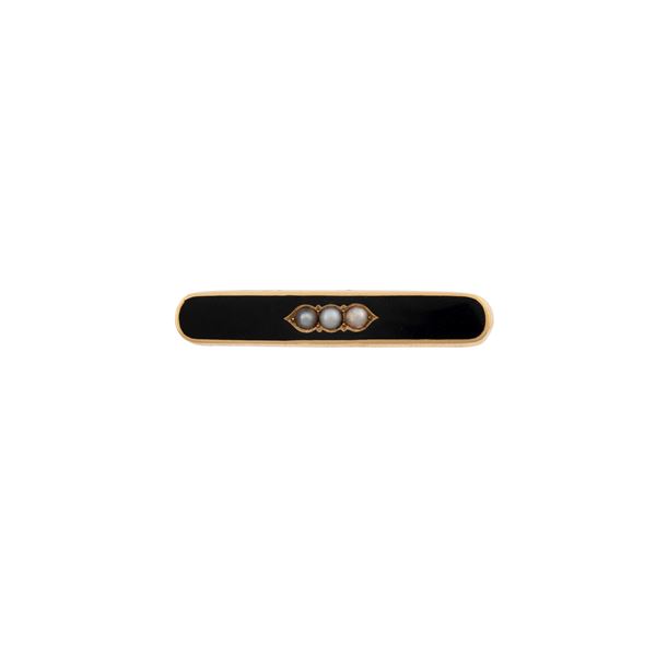 18kt yellow gold black enamel antique