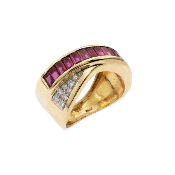 Anello a motivo contrarié in oro giallo e bianco 18kt