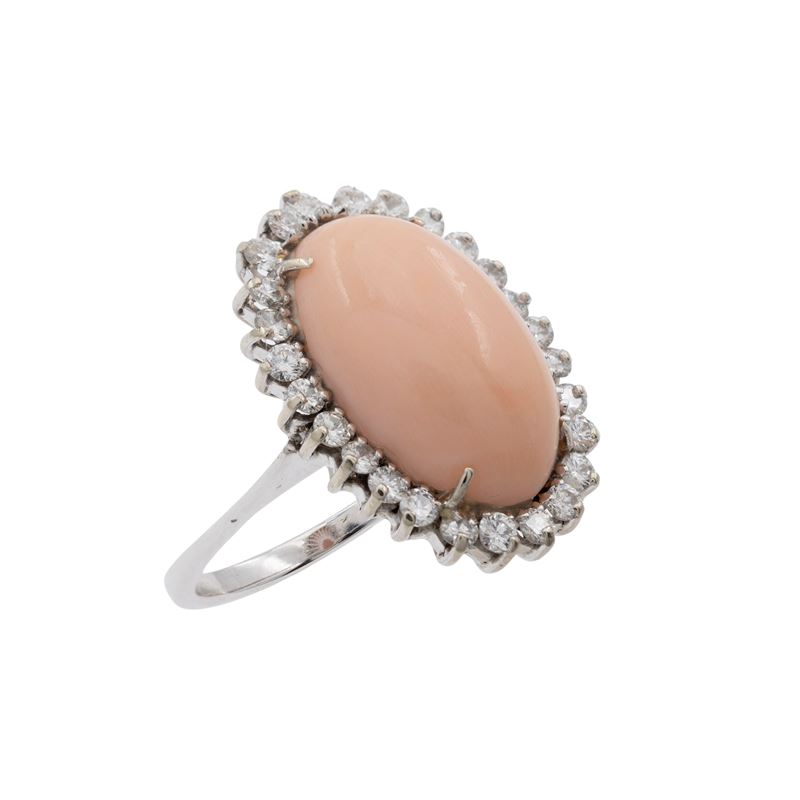 Anello in Oro Bianco 18kt Corallo Rosa e Diamanti