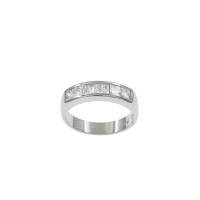 Anello Mezza Fede in Platino e Diamanti