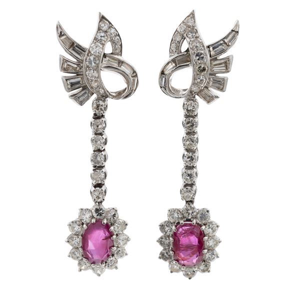 Orecchini pendenti in oro bianco 18kt rubini e diamanti
