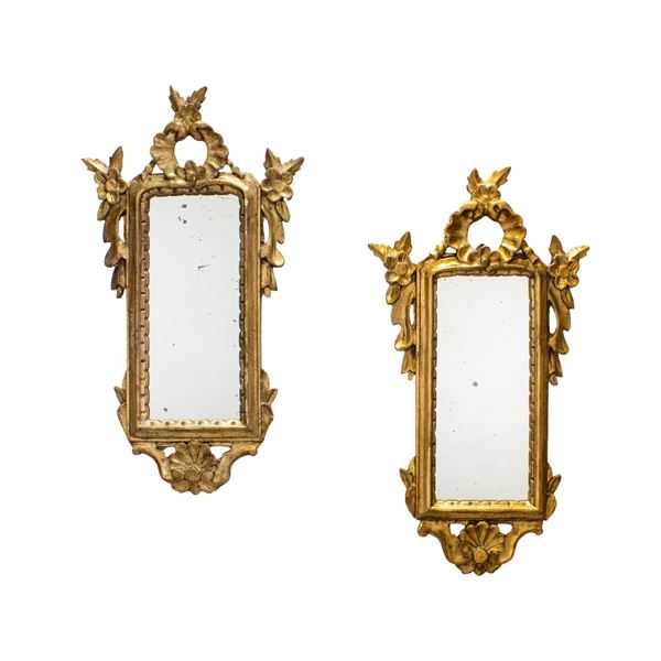 Coppia di specchiere in legno dorato ed intagliato  (Italia, XVIII - XIX Sec.)  - Asta Dipinti Antichi e Fine Art - Colasanti Casa d'Aste