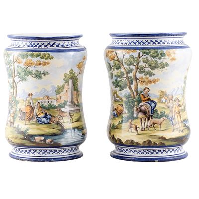 Coppia di Vasi in Maiolica