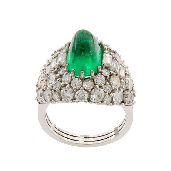Anello in oro bianco 18kt e smeraldo Colombiano naturale