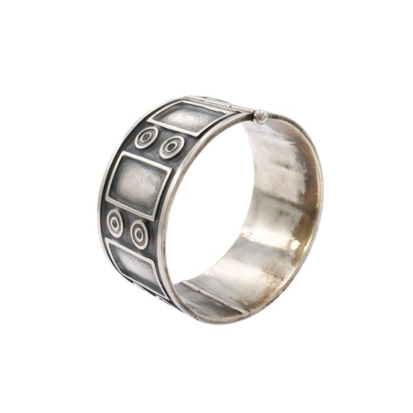 Bracciale a manetta bijou vintage in argento 835  - Asta Bijoux e Fashion Vintage Web Only  - Colasanti Casa d'Aste