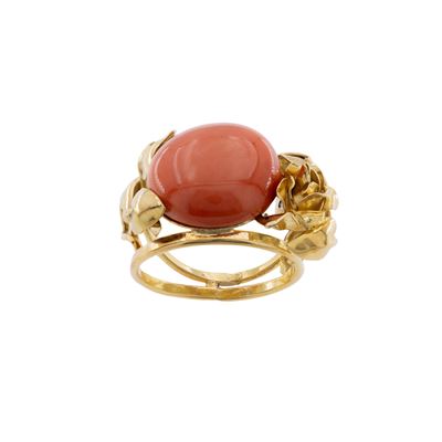Anello in Oro Giallo 18kt a Motivo Floreale e Corallo