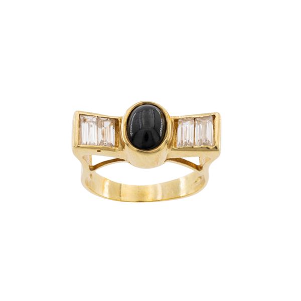 Anello in oro giallo 18kt zaffiro naturale e diamanti