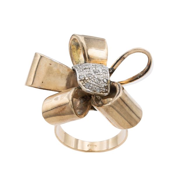 Anello fiocco in oro rosa e bianco 9kt con diamanti