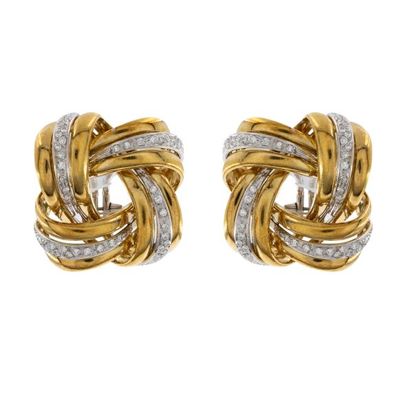 Orecchini a lobo in oro a due colori 18kt e diamanti