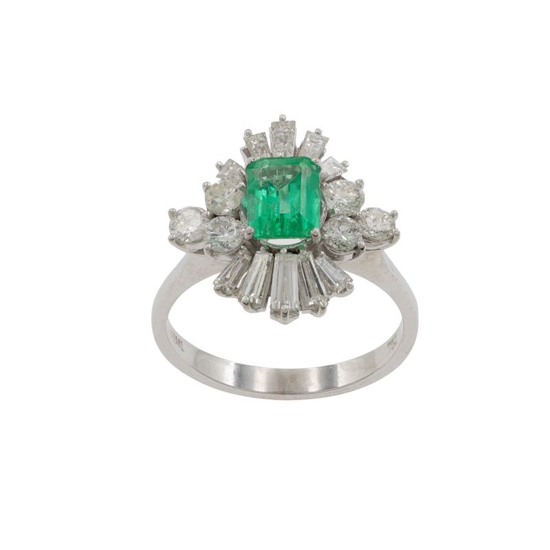 Anello in Oro Bianco 18kt Smeraldo Naturale e Diamanti