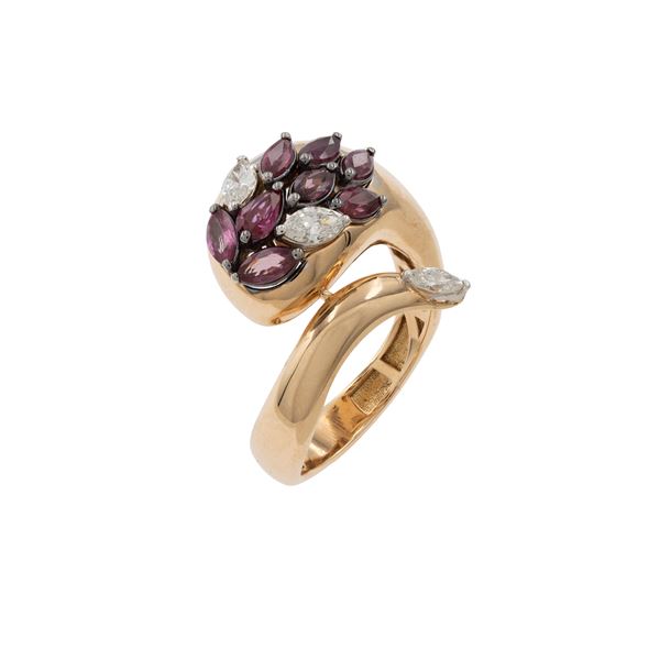 Anello serpente in oro rosa 18kt rubini e diamanti