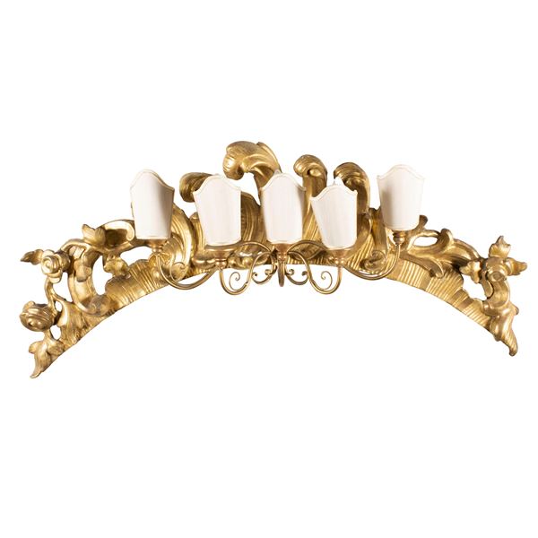Five lights electrified frieze in gilt and carved wood
