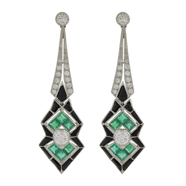 Platinum, emeralds, diamonds and black onyx Decò earrings