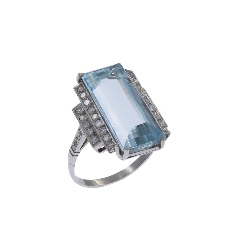 Anello Decò in platino con acquamarina