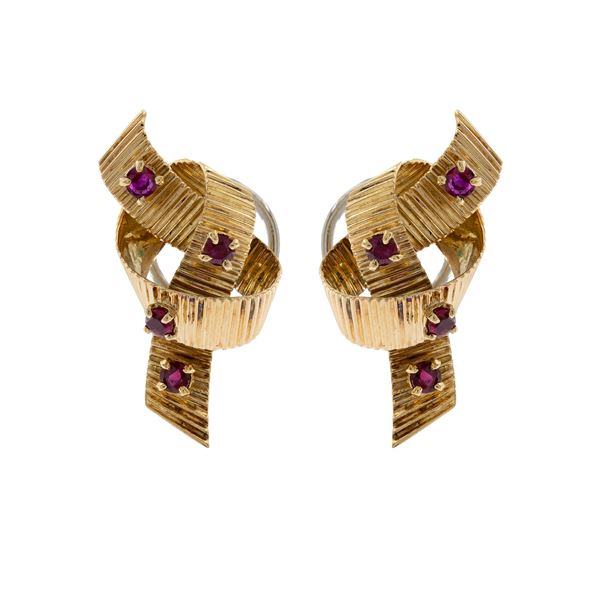 Chaumet ribbon motif lobe earrings