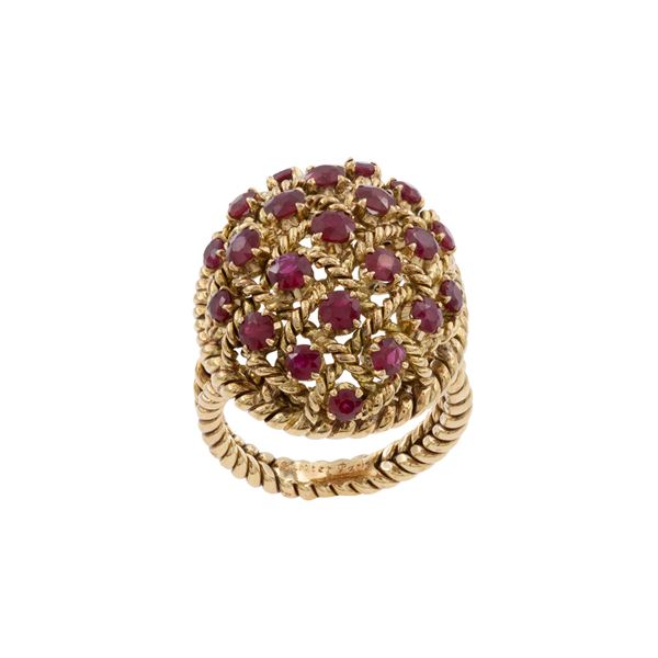 Cartier Paris anello in oro giallo 18kt e rubini tondi