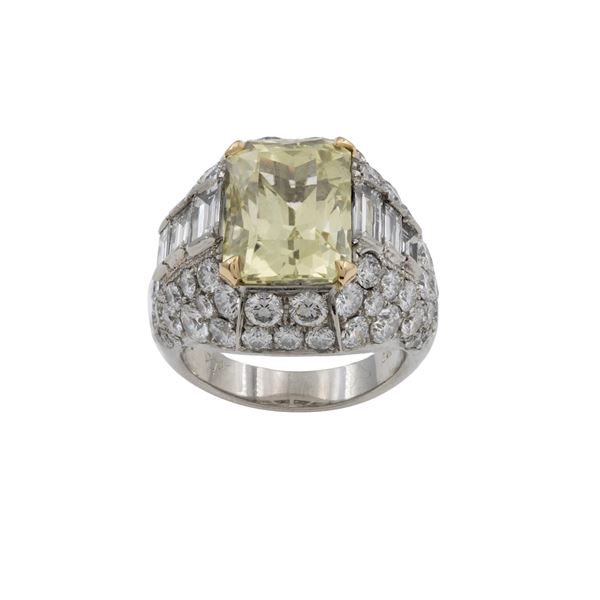 Bulgari anello in platino con zaffiro giallo naturale Sri Lanka