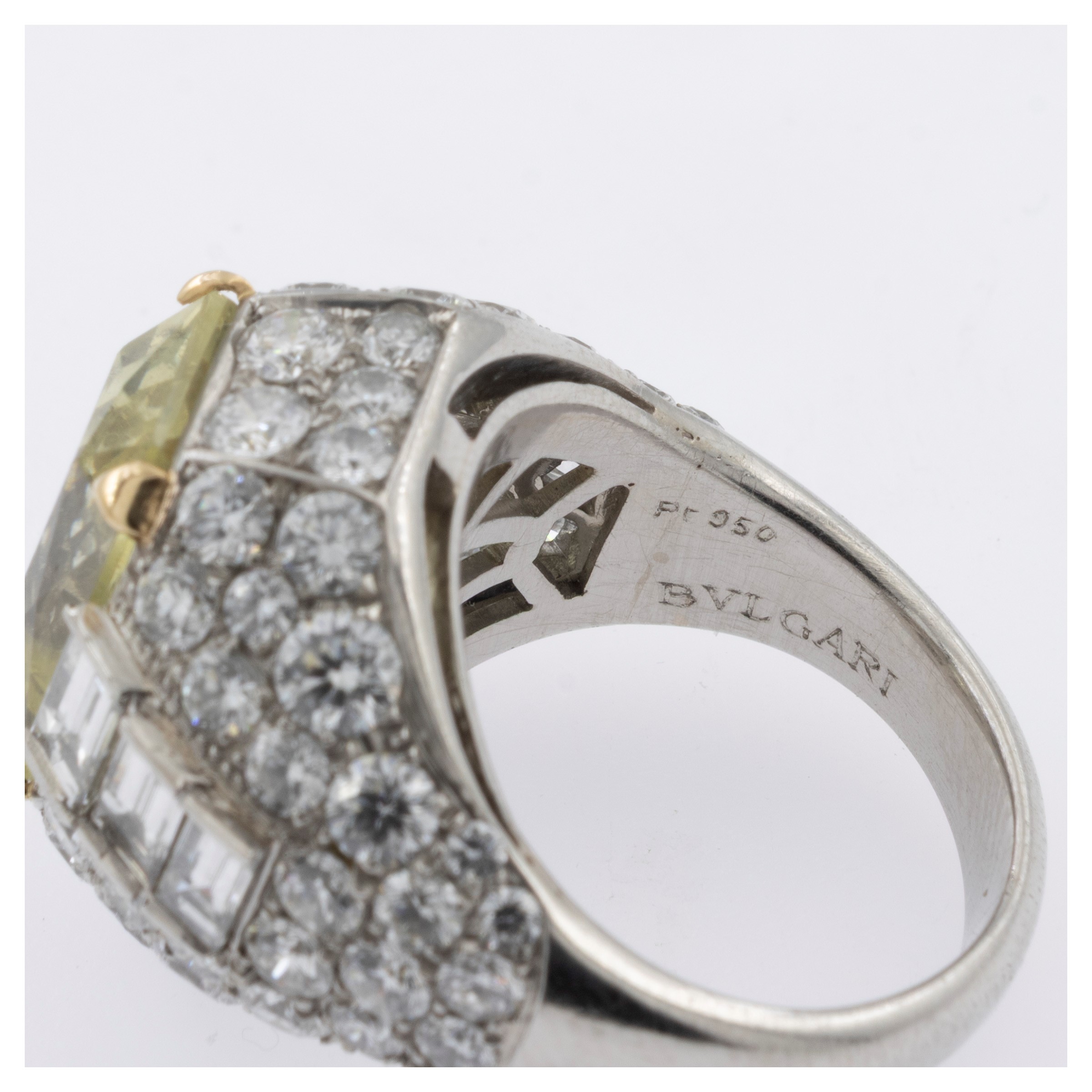 Bulgari anello in platino con zaffiro giallo naturale Sri Lanka