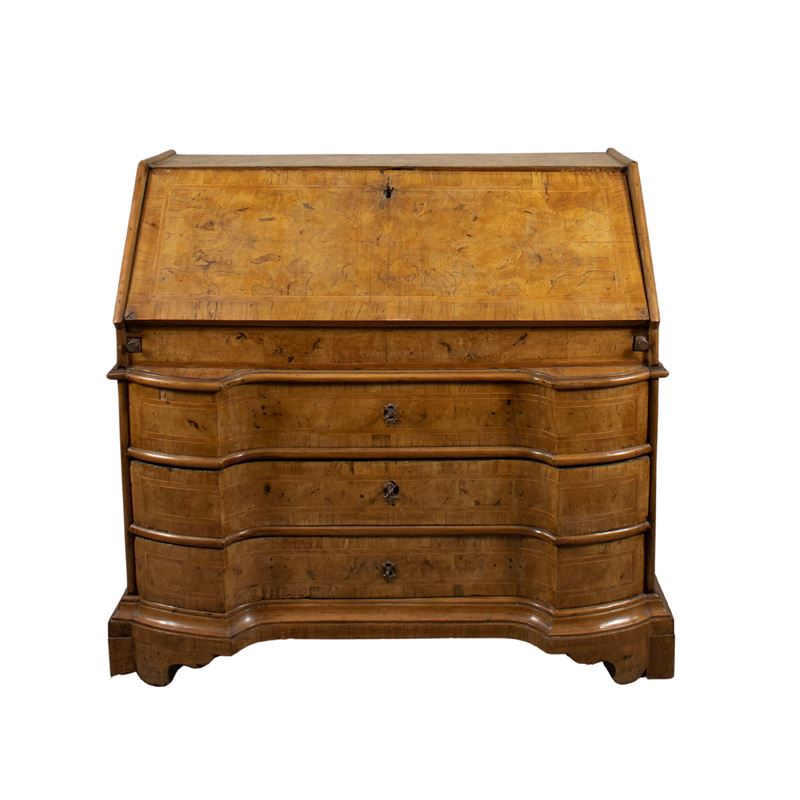 Ribalta lastronata in noce con intarsi filettati