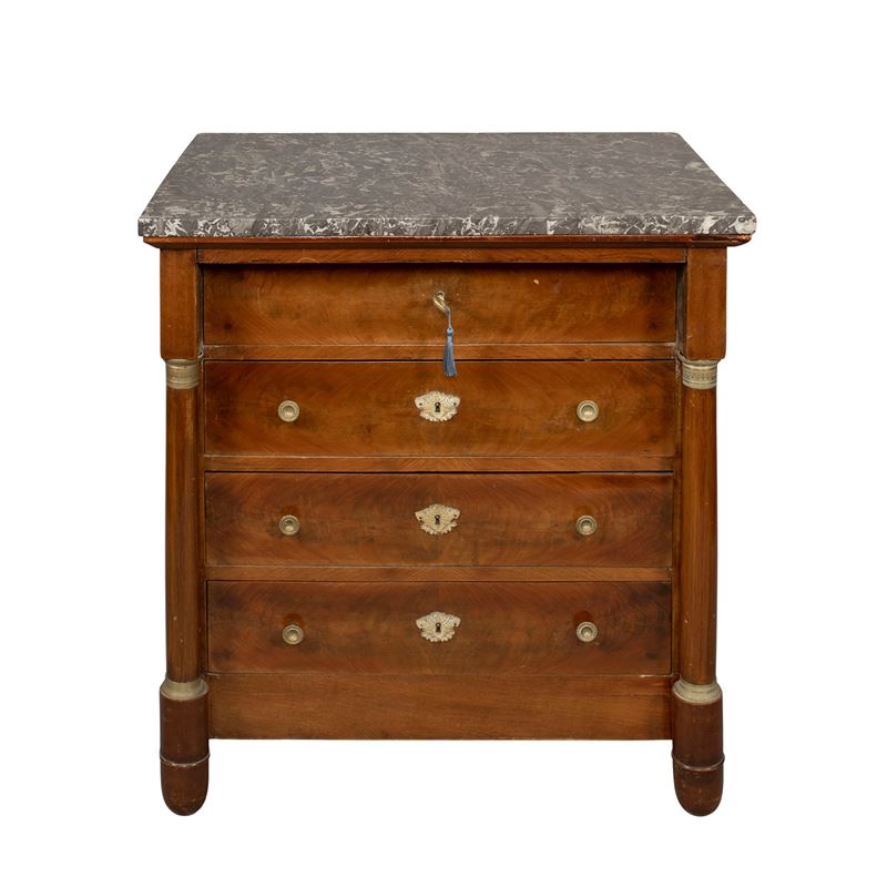 Commode in Mogano