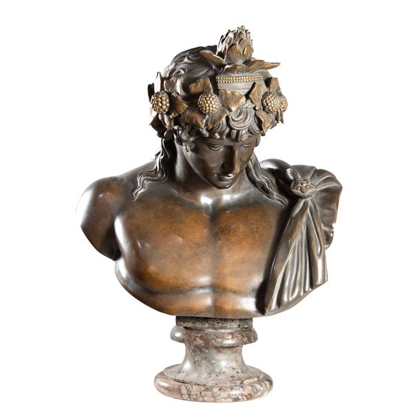 Busto in bronzo patinato e marmo