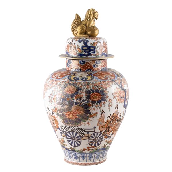 Grande potiche in porcellana Imari