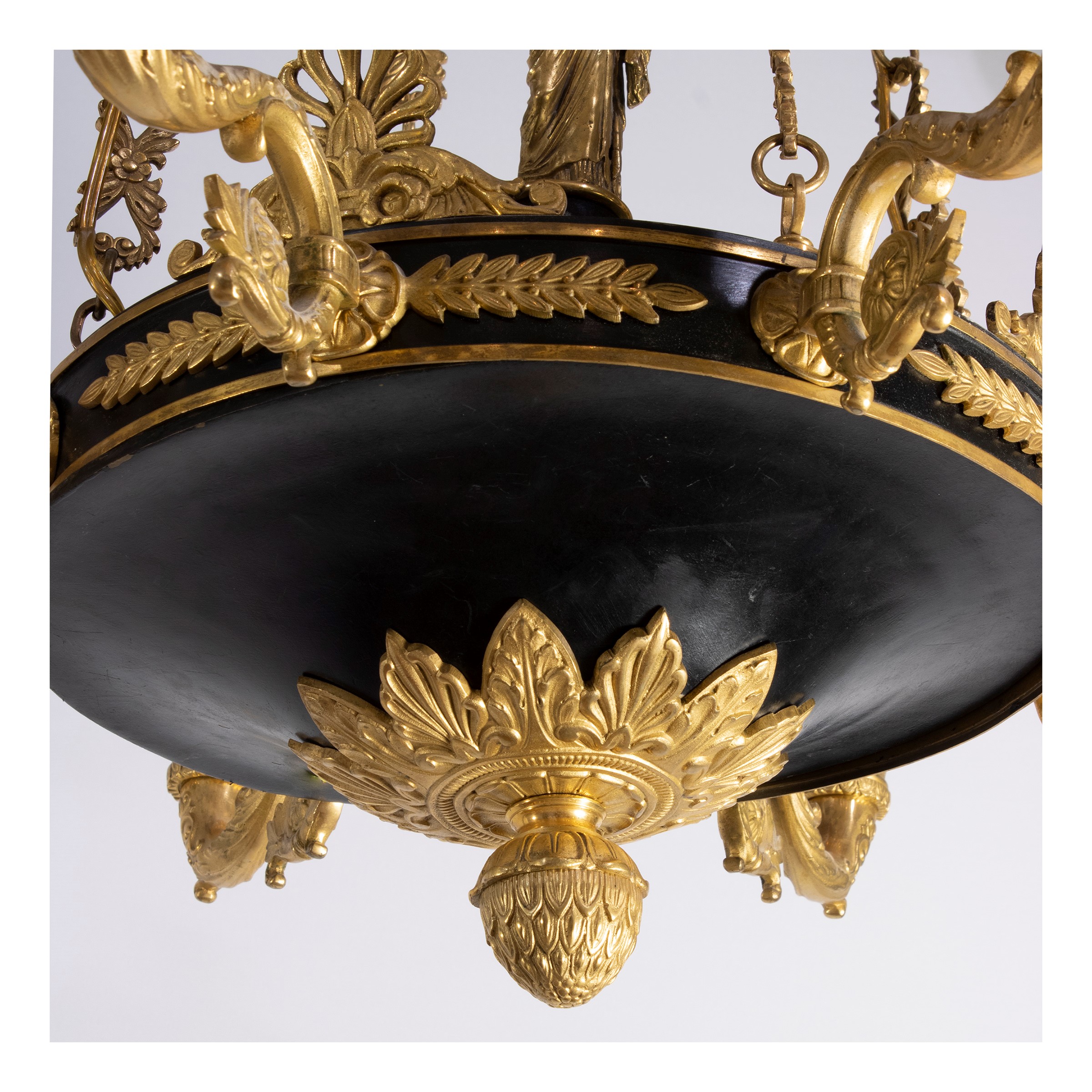 Lampadario a Otto Luci in Bronzo Dorato e Patinato