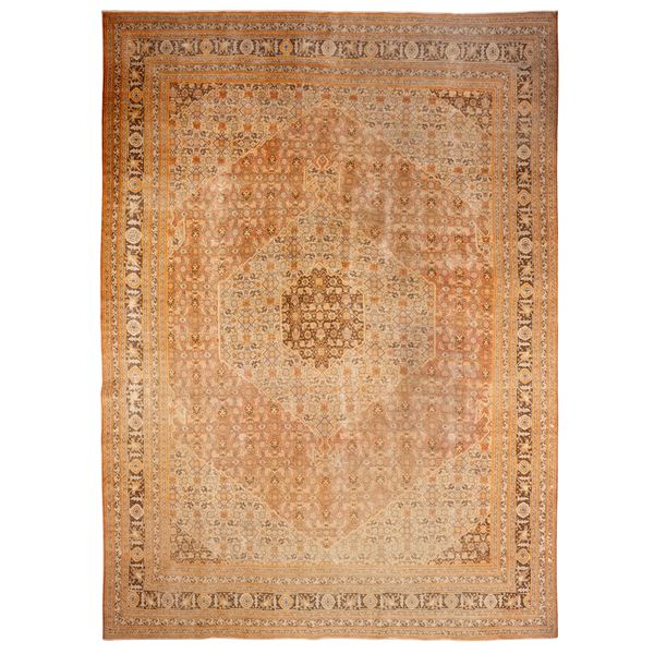 Tabriz carpet