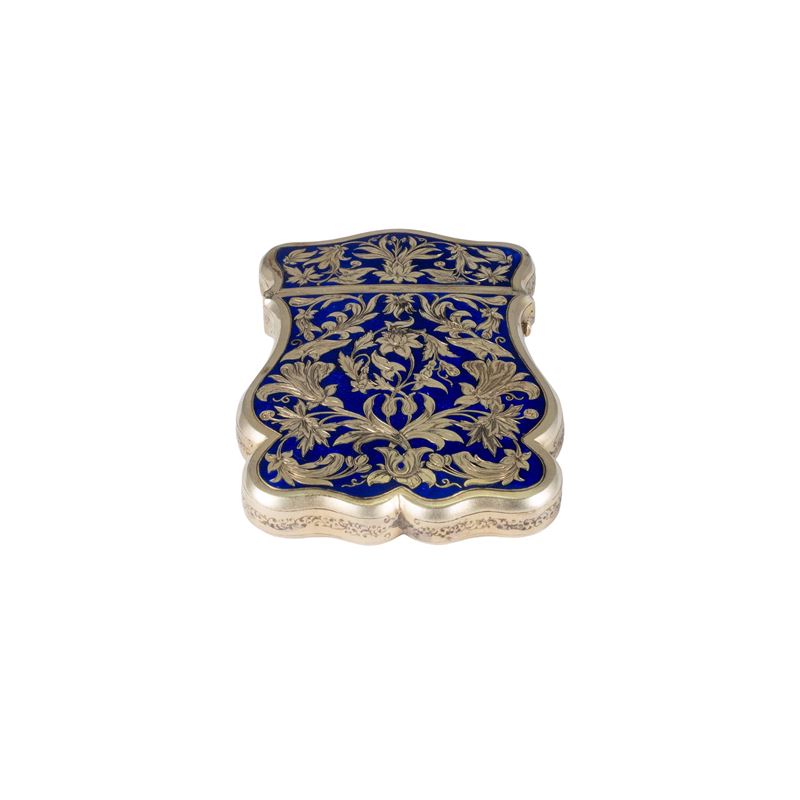 Scatola in oro giallo 12kt con smalto blu, inizio XX Sec.