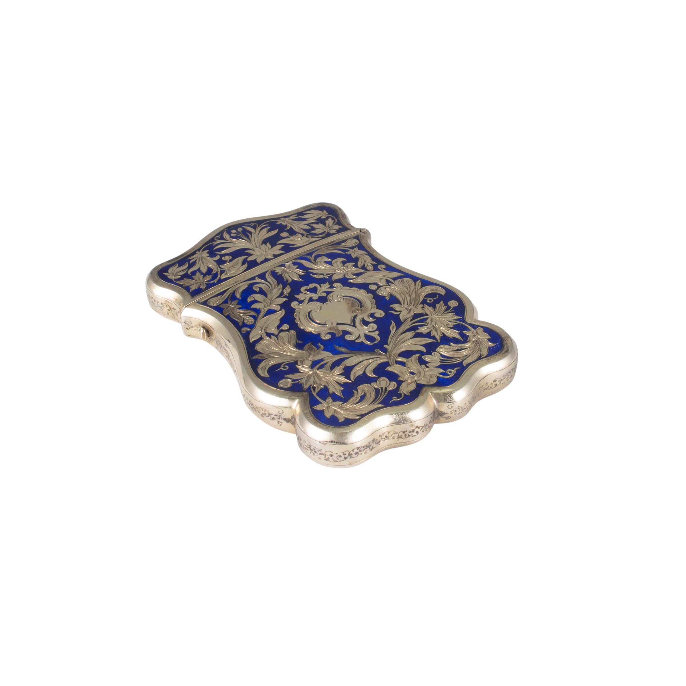 Scatola in oro giallo 12kt con smalto blu, inizio XX Sec.