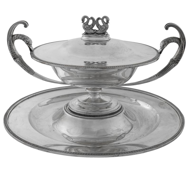 Zuppiera con Coperchio e Presentoire in Argento