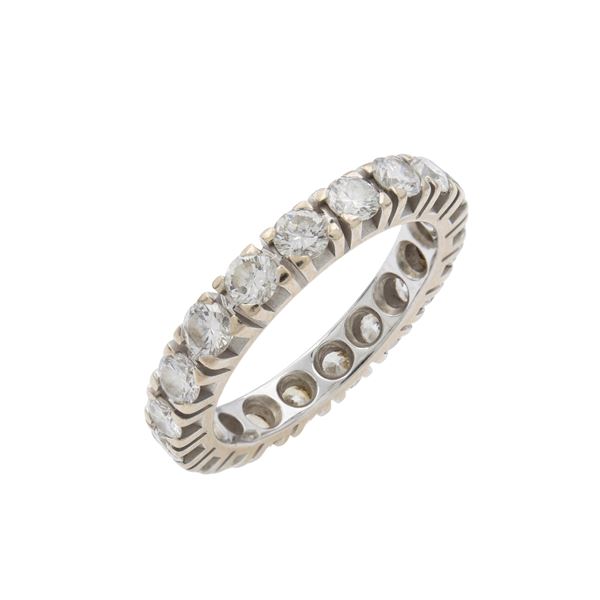 18kt white gold and diamonds ring