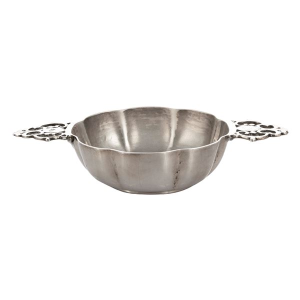 Bowl in argento a due manici