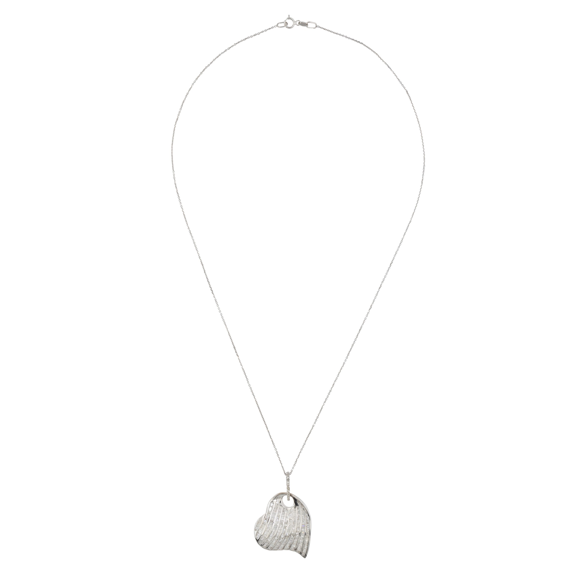 Collana pendente cuore in oro bianco 18kt e diamanti