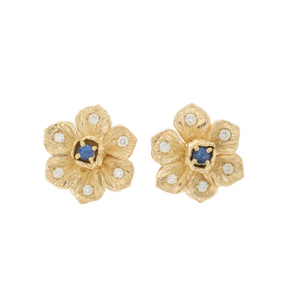 Orecchini fiori a lobo in oro giallo 18kt e 14kt