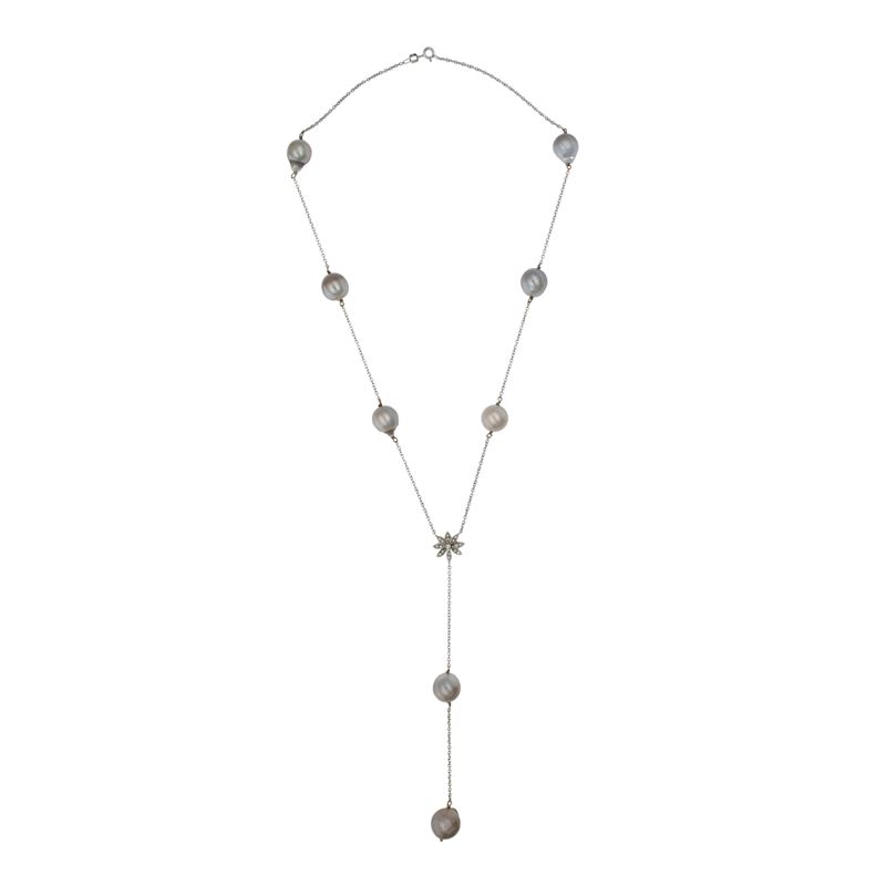 Collana in oro bianco 18kt perle coltivate e diamanti