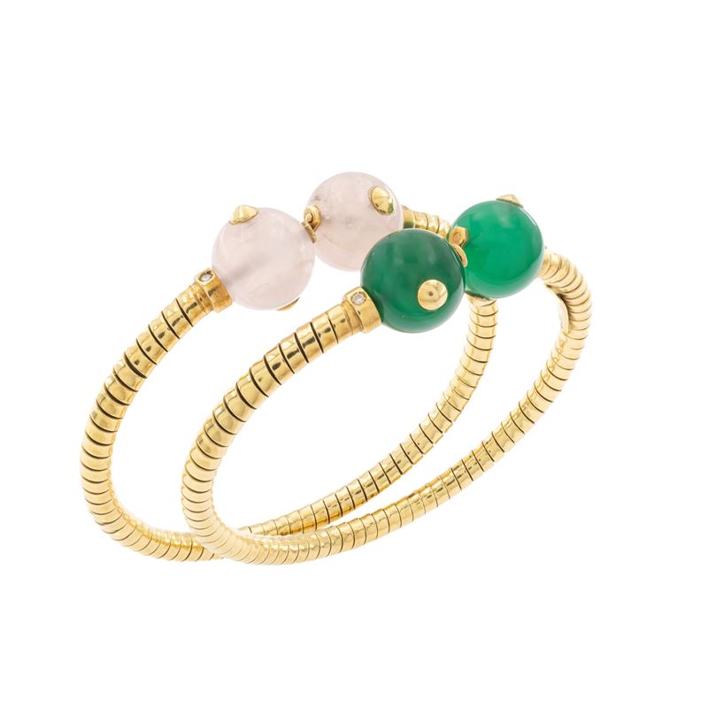 Perez, Coppia di bracciali a manetta in oro giallo 18kt con crisoprasio e quarzo rosa